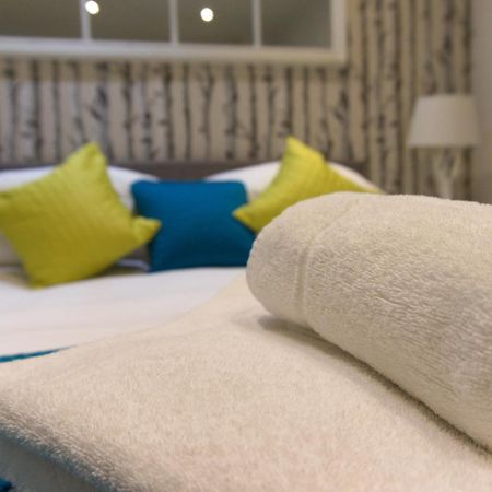 Russet Quarter, Parking Subject To Availability Apartment ยอร์ค ภายนอก รูปภาพ