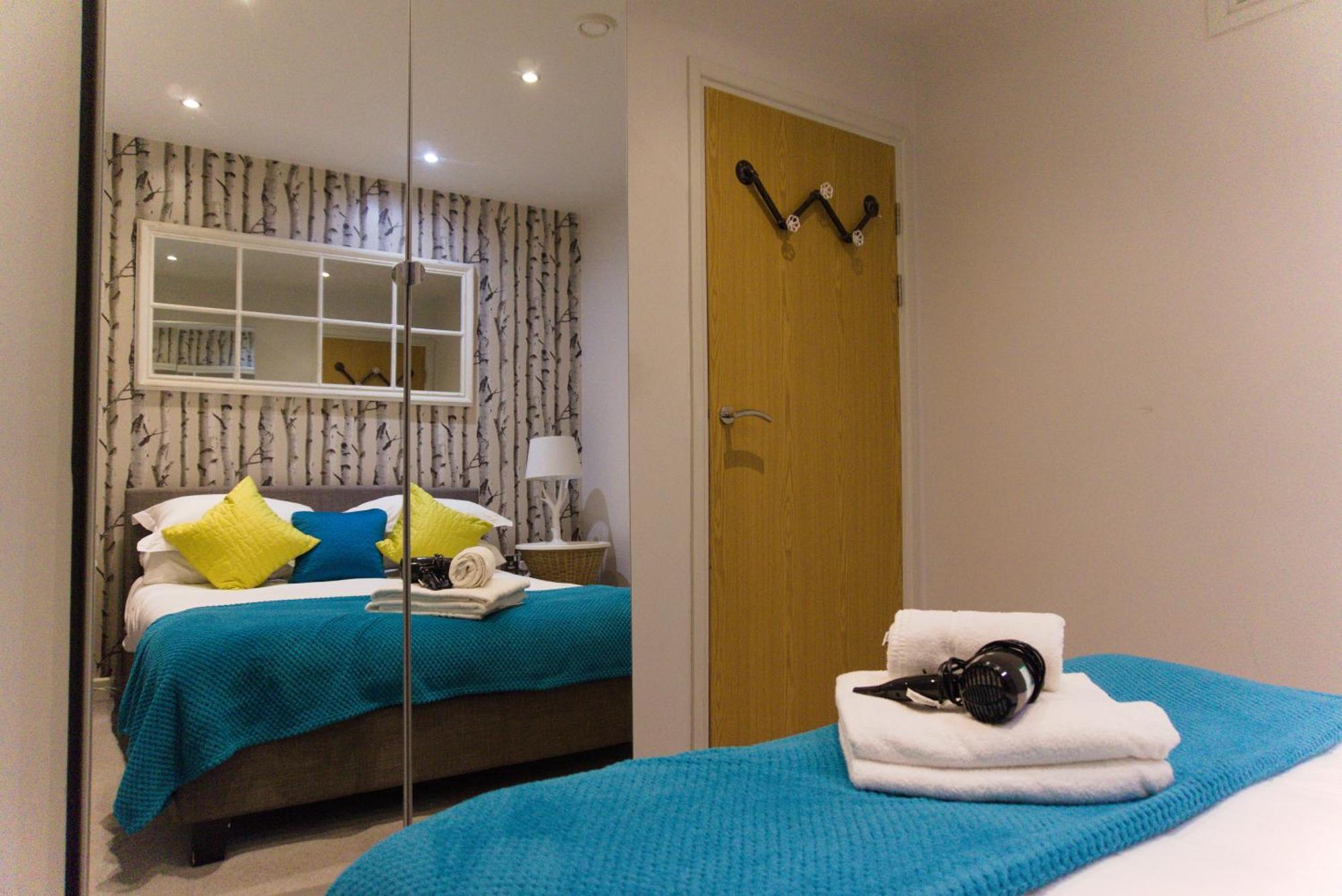 Russet Quarter, Parking Subject To Availability Apartment ยอร์ค ภายนอก รูปภาพ