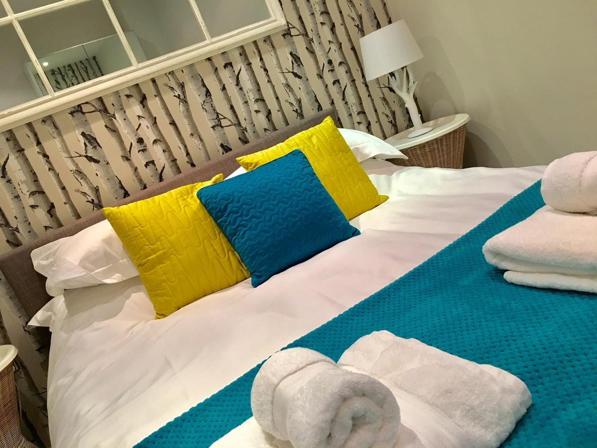Russet Quarter, Parking Subject To Availability Apartment ยอร์ค ภายนอก รูปภาพ